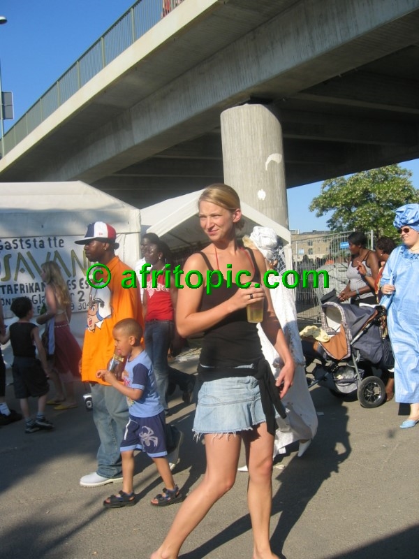 ../Images/AfricaFestival-28-29May05 165.jpg